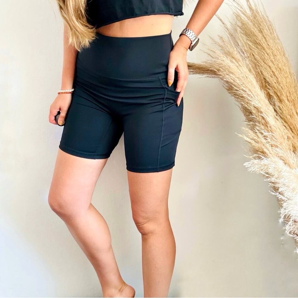 NEW AEO Aerie Offline Hi Rise Move High Waisted 7” Black Legging Biker Shorts XL